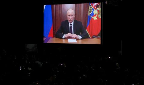Париж: Владимир Путин е тотално изолиран от света - 1