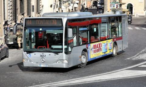 Автобус се взриви в центъра на Рим - 1