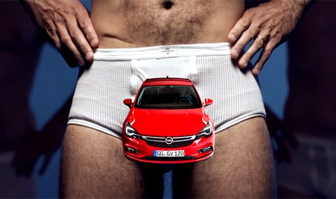 Opel сравни Astra с гащи - 1