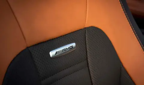 Собственици на Mercedes се оплакват от изгаряния заради емблеми - 1