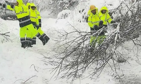 Трети ден бедствено положение в смолянските села Мугла и Киселчово - 1