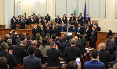 Новото редовно правителство ще има първо заседание днес - 1