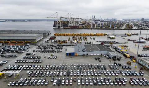 Japan turns its back on the US  - 1