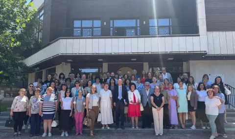 Valchev: We need a change in the curricula to free up time for teachers and students  - 1