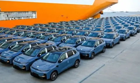 Brussels lifts China tariff barrier, but prepares new trap for electric car prices  - 1