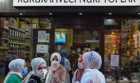 Драстично нарастват жертвите и заразените с  коронавирус в Турция - 1