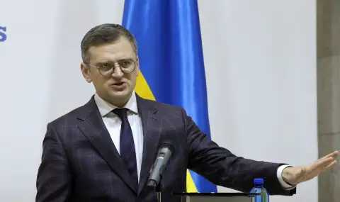 Украйна спира консулските услуги за мъже в наборна възраст пребиваващи в чужбина