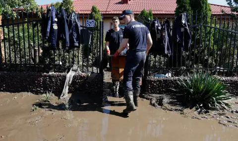 Extreme weather conditions in Romania: Thousands of citizens evacuated  - 1