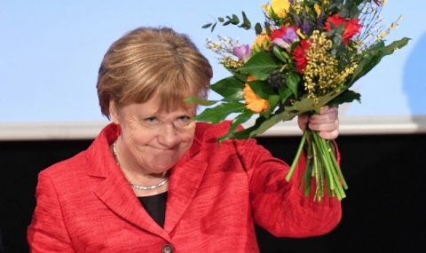 Меркел е водещият кандидат на ХДС за изборите - 1
