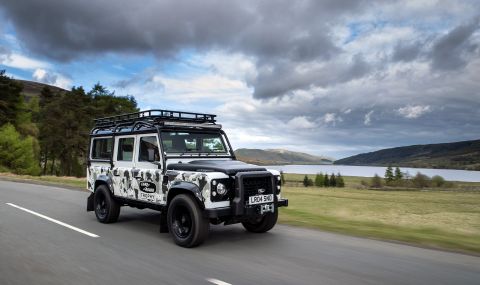 Land Rover представи „оригиналния“ Defender с цена от 270 хиляди евро - 1