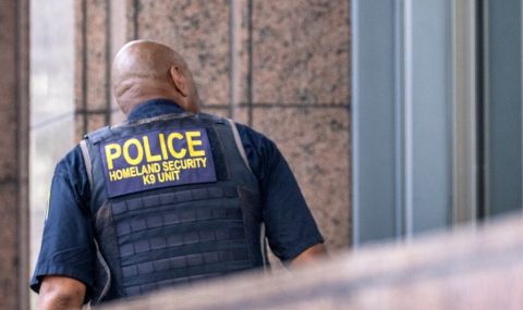 Четирима убити и десетки ранени при стрелба в Балтимор - 1