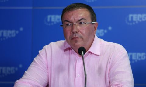 Костадин Ангелов пита кои институции са проспали недостига на лекарства - 1