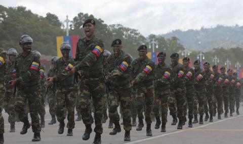 Русия отрече, че изтегля войниците си от Венецуела - 1