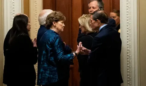 Seven US senators criticize Trump for importing Russian diesel - 1