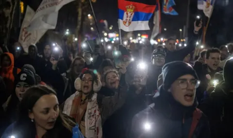 Вучич закри кампанията в Ниш с послание срещу война с Русия ВИДЕО