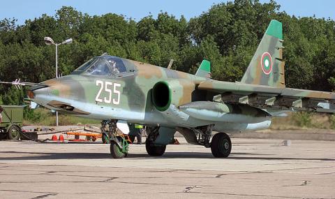 Отлага се връщането на първия ни ремонтиран Су-25 - 1