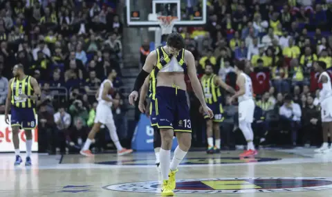 Шампионът Фенербахче с драматична победа при гостуването на Панатинайкос в Евролигата - 1