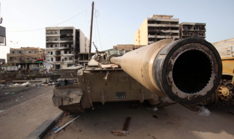 Танковете напускат сирийските градове - 1