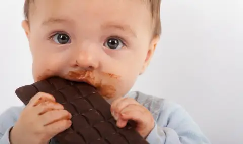 Защо не трябва да давате шоколад на деца под три години - 1