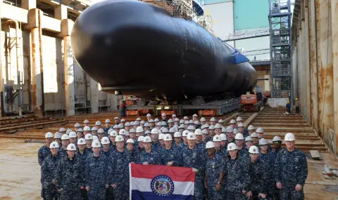 Американска атомна подводница пристигна в южнокорейското пристанище Пусан