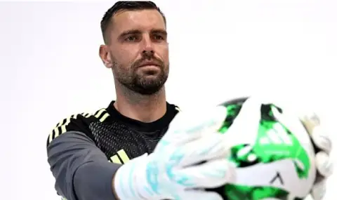 Мартин Луков официално в състава на Левски за сблъсъците с Брага в Лига Европа - 1