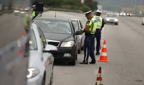 Мога да "оправя нещата": Пътен полицай от Пловдив е задържан заради подкуп - 1