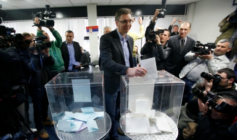 Сърбия гласува на предсрочни парламентарни избори - 1