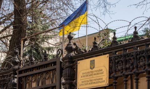Украйна гони руски дипломат - 1