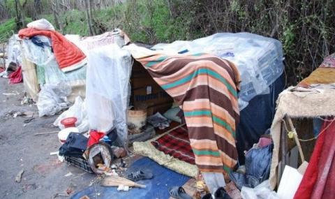 Старци изгониха 40 роми, „окупирали” село - 1