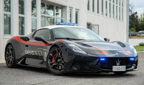Италианските полицаи получиха чисто ново Maserati - 1