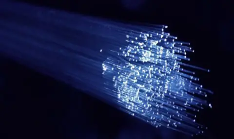 Изтегляне на пет хиляди 4K филма само за една секунда! - 1