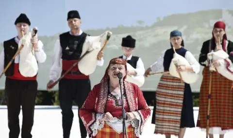 Едночасов концерт закрива Националния събор на народното творчество в Копривщица - 1