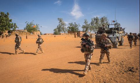 Френски войници са заловили в Мали лидер на "Ислямска държава"  - 1