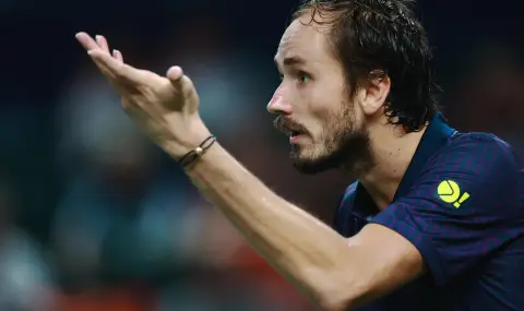 Даниил Медведев с трудна победа срещу австралиец в Алмати - 1