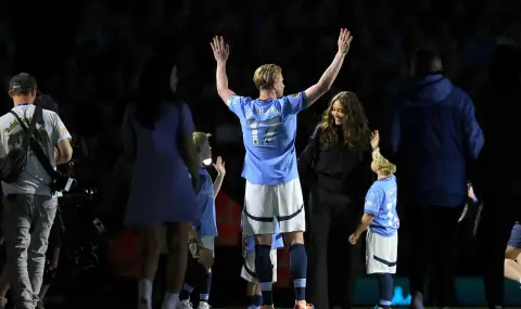 Правят статуя на Кевин Де Бройне пред “Етихад” - 1