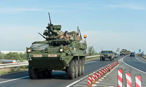 НАТО трупа войски близо до Русия - 1