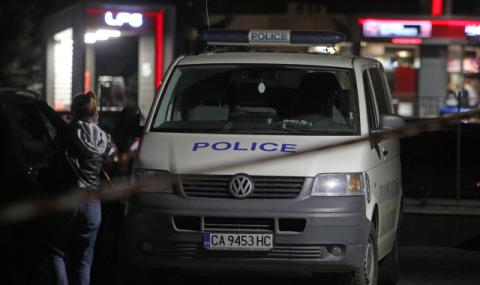 Заловиха мъж с 50 криминални регистрации след нощно преследване из София - 1