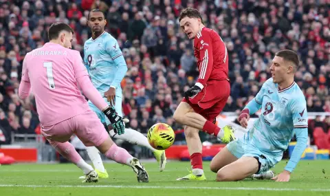 Ливърпул отново без успех, Бърнли измъкна точка на „Анфийлд“ - 1