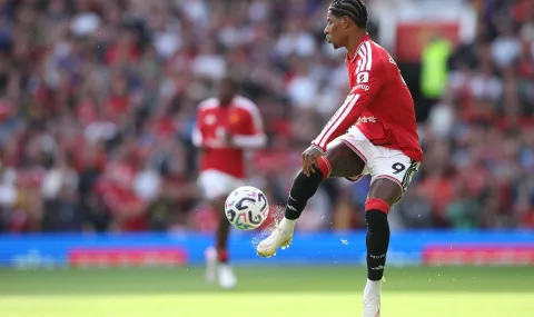 Serious personnel crisis at Manchester United ahead of Como's visit in the Champions League - 1