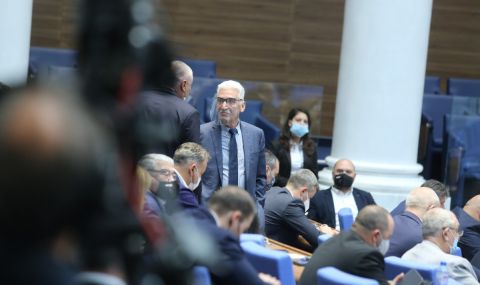 НС гледа предложението за прокурор, разследващ главния - 1