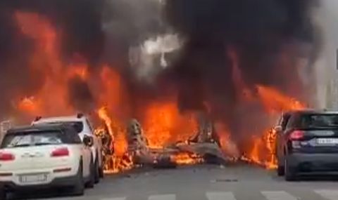 Силна експлозия в центъра на Милано подпали пет автомобила и четири мотопеда - 1
