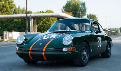 Унгарци представиха преработено класическо Porsche за над половин милион лева - 1