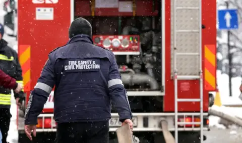 Мъж загина при пожар в дома си в Пазарджик - 1