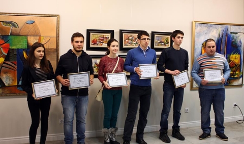 Ученик от 12 клас спечели престижната стипендия „Лука Бекяров” - 1