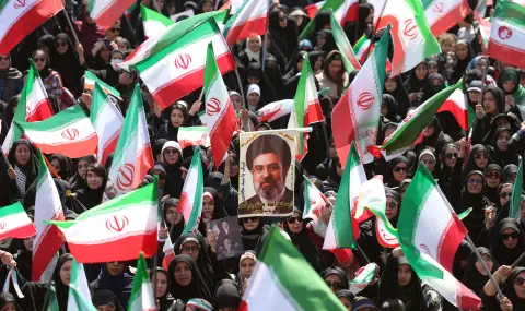 Великобритания призова за възобновяване на редовното корабоплаване през Ормузкия проток - 1