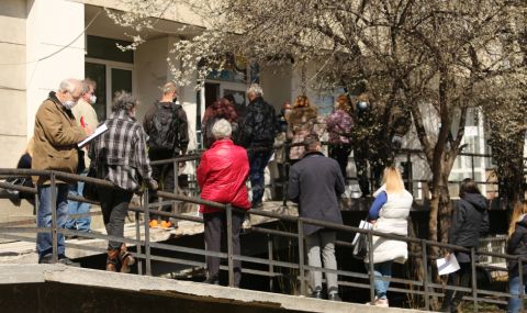 „Зелен коридор” за ваксиниране в УМБАЛ „Царица Йоанна“ в София през уикенда - 1