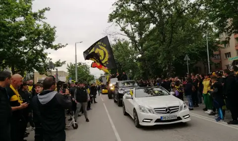 Зингаревич, имащ 10-годишна забрана да влиза в България, се сдоби с нов клуб - 1