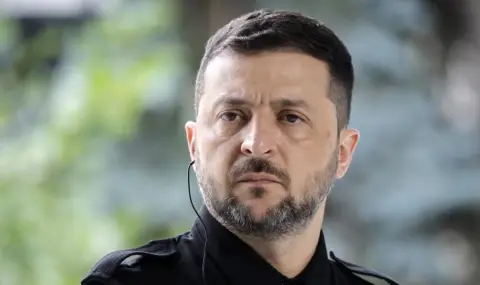 Zelensky arrives for a visit to Greece  - 1