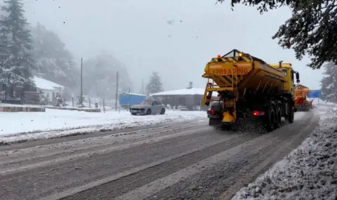 Проходът Петрохан е проходим при зимни условия, сериозни снегонавявания и опасност от лавини в планините