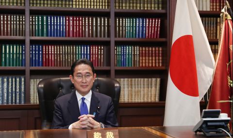 Фумио Кишида е новият премиер на Япония - 1